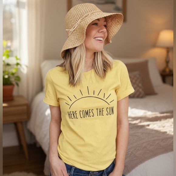 NEW•2X•Here Comes The Sun Super Soft Top - Picture 4 of 11